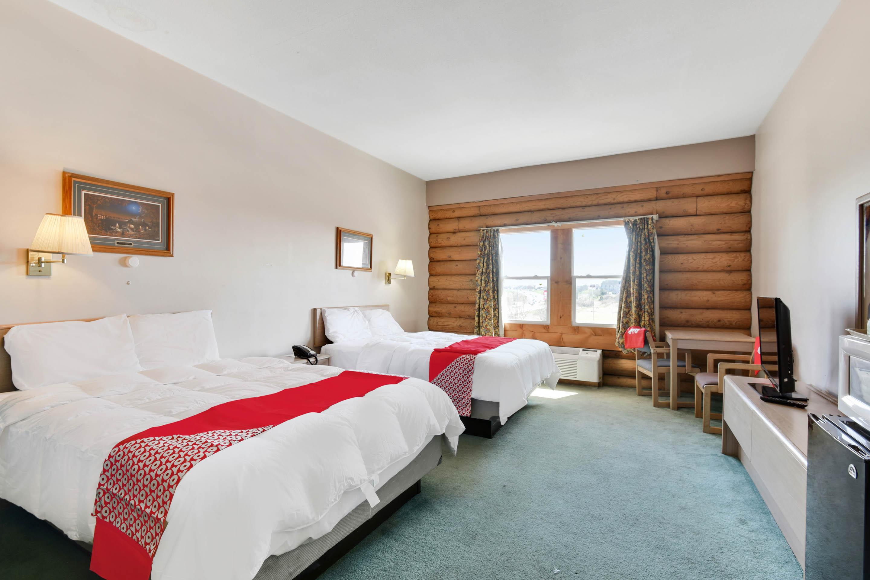 Casa Loma Inn & Suites By Oyo Davenport Ia Near I-80 المظهر الخارجي الصورة