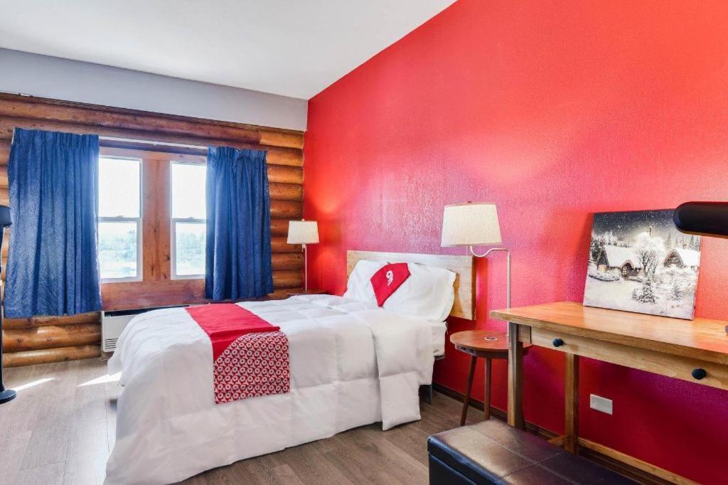 Casa Loma Inn & Suites By Oyo Davenport Ia Near I-80 المظهر الخارجي الصورة