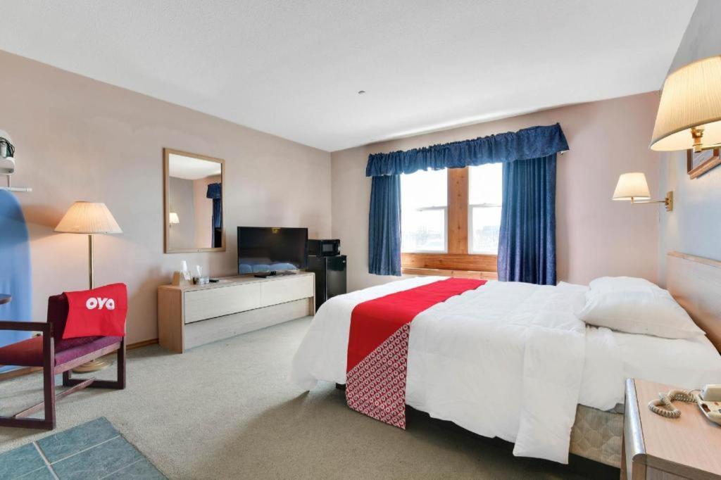 Casa Loma Inn & Suites By Oyo Davenport Ia Near I-80 المظهر الخارجي الصورة