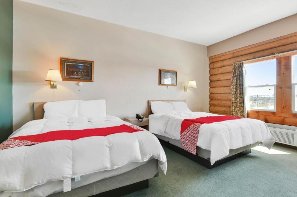 Casa Loma Inn & Suites By Oyo Davenport Ia Near I-80 المظهر الخارجي الصورة